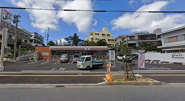 セブンイレブン那覇首里平良1丁目店