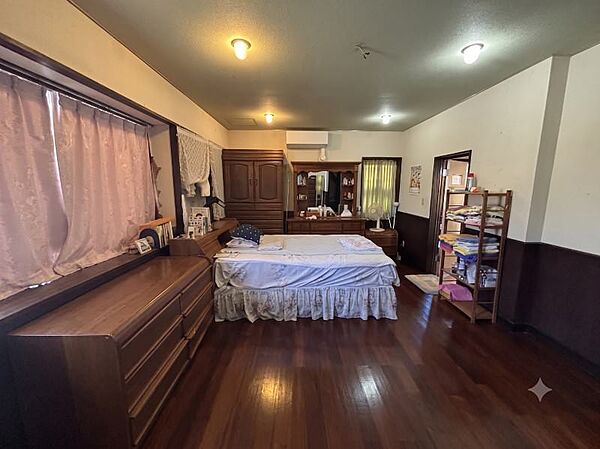 掲載画像の一部にAIによる画像加工技術を使用しております。実物とは色彩や形状が異なる場合がございます