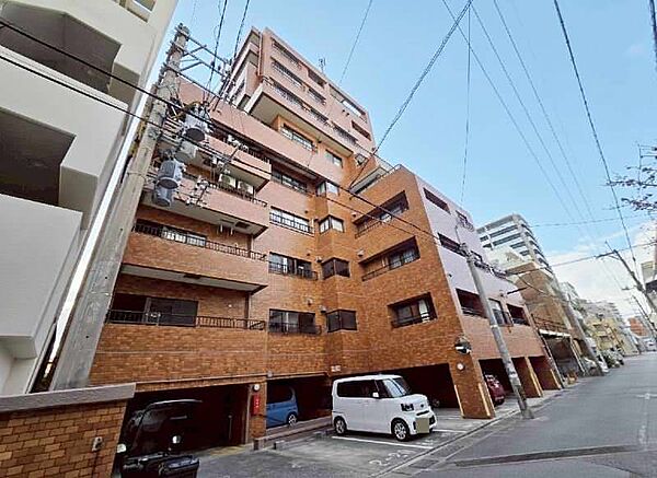 スーパーも小学校も徒歩6分♪リノベ済2面バルコニー物件