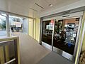 店舗入り口