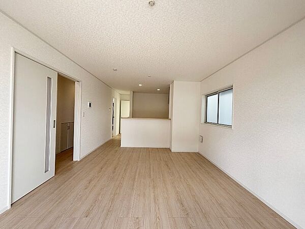 【8月撮影】3号棟♪完成物件の為即ご案内可能です☆