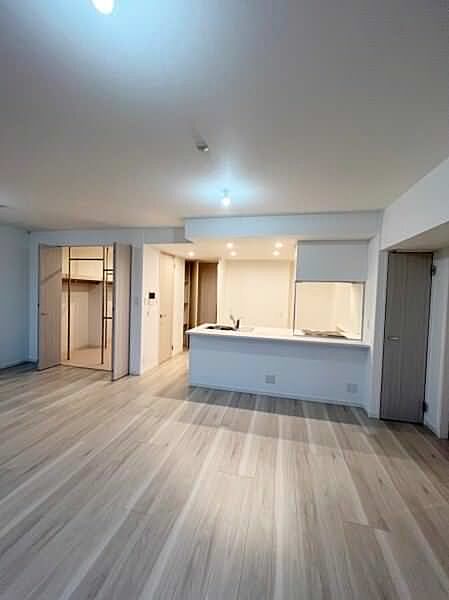 売主様居住中の為ご予約にてご案内可能です☆
