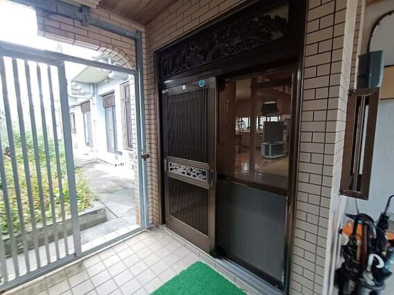 玄関
