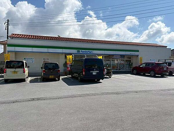 ファミリーマート糸満ロータリー店