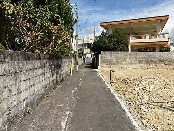 北側進入路