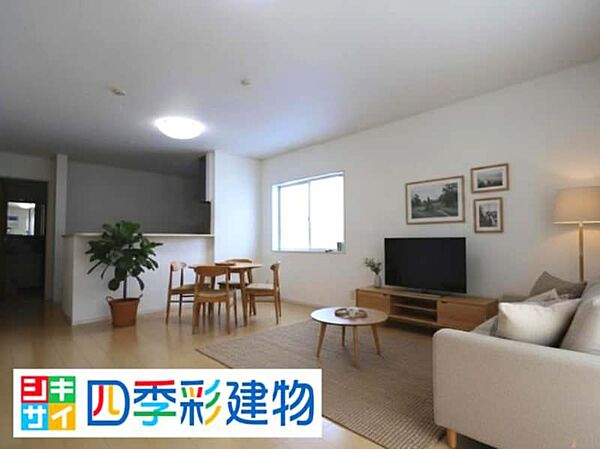 家族で過ごす時間を想像しやすいLDK※家具配置イメージ