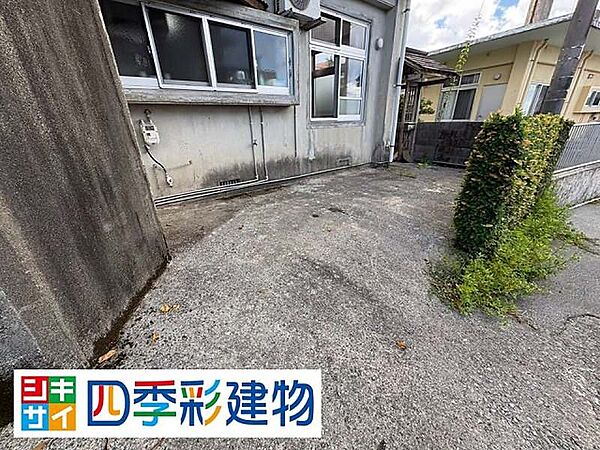 駐車場有。駐車方法等については現地でご確認ください。