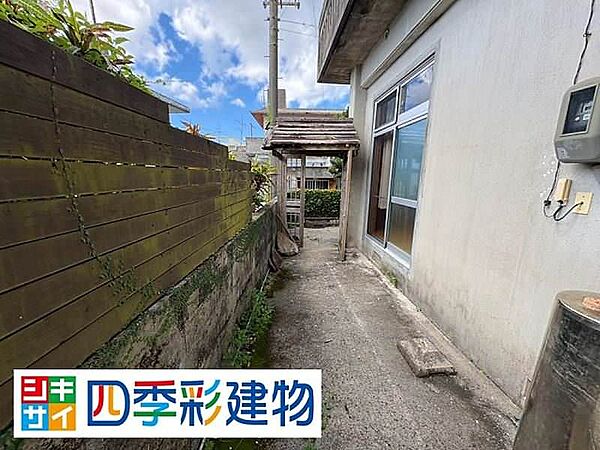 玄関アプローチ