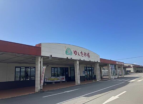 ゆんた市場 車9分？現地の食材が魅力！