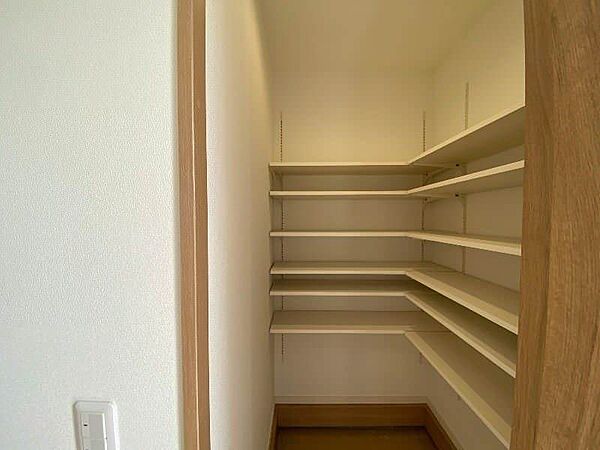 【土間収納】？アウトドアがお好きな方にも◎？靴がお好きな方にも人気の土間収納完備?