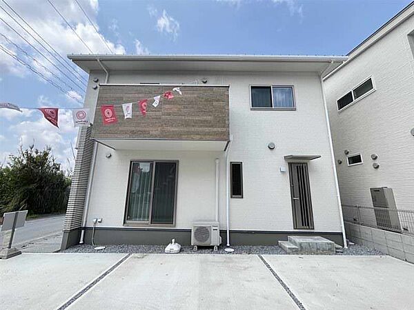 【建物外観】？お問い合わせお待ちしております！！