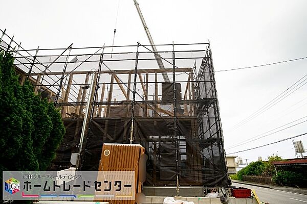 現在建築中♪（26.4月撮影）ホームトレードセンターまでお気軽にお問合せください♪