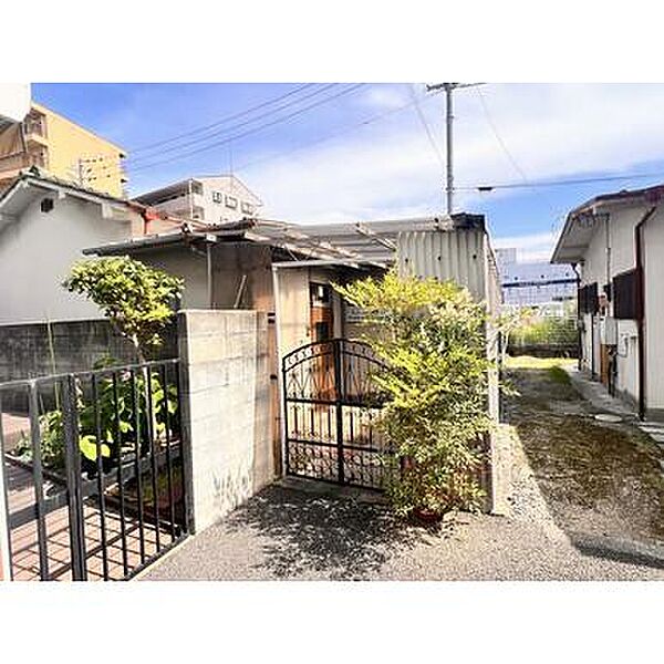 外観：338000044041