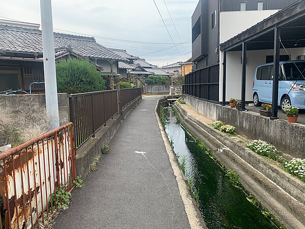 北側道路2