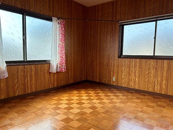 北西側建物