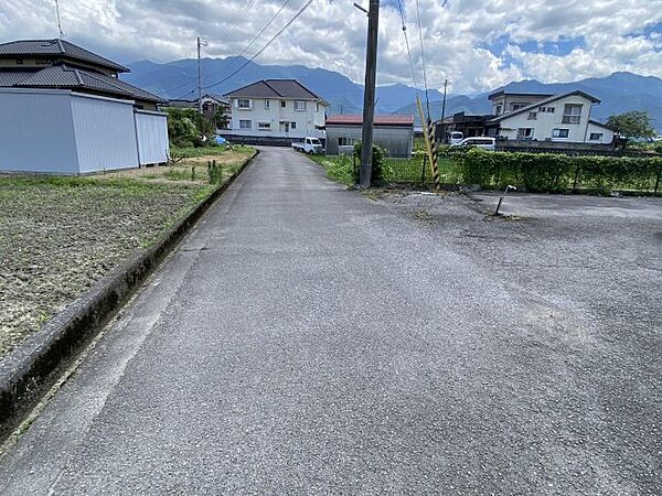 前面道路含む現地写真