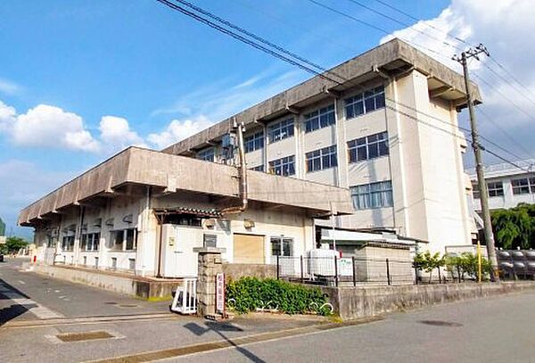 【小学校】中萩小学校まで2520ｍ