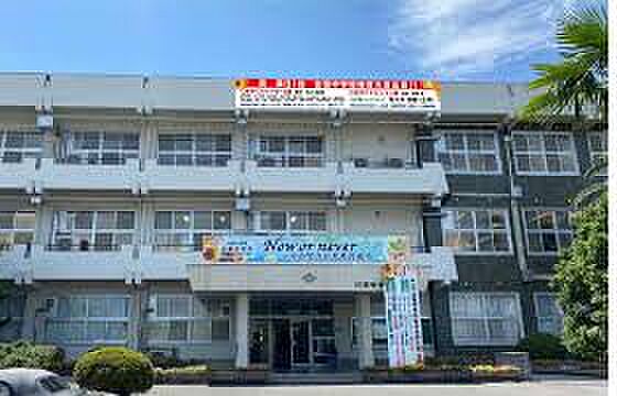 【中学校】川東中学校まで2464ｍ