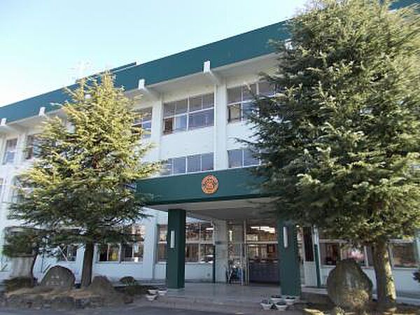 【小学校】宮西小学校まで525ｍ