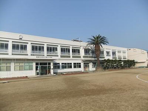 【小学校】小富士小学校まで1280ｍ
