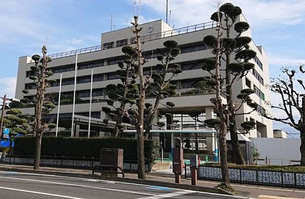 【市役所・区役所】新居浜市役所まで1299ｍ