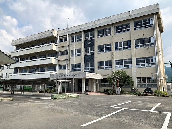 【中学校】西条北中学校まで3289ｍ