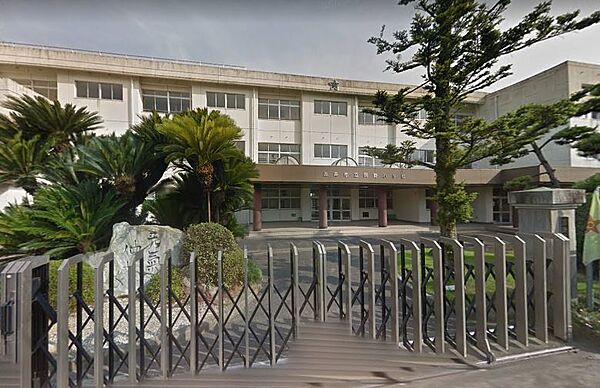 【小学校】田野小学校まで766ｍ