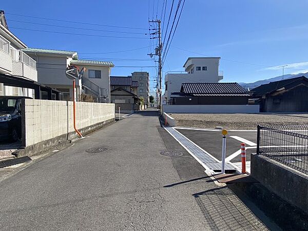 前面道路含む現地写真