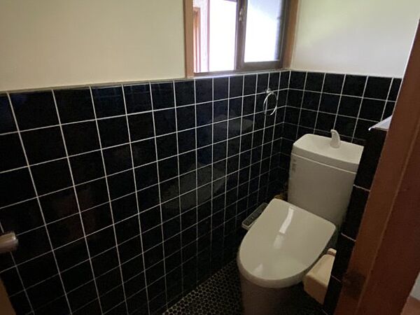 シンプルで使いやすいトイレです
