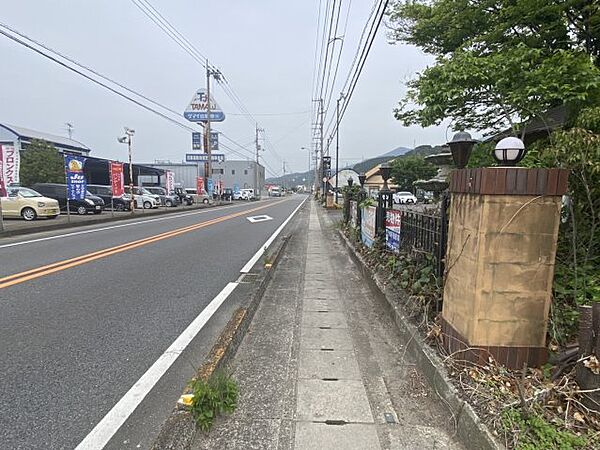 北側前面道路