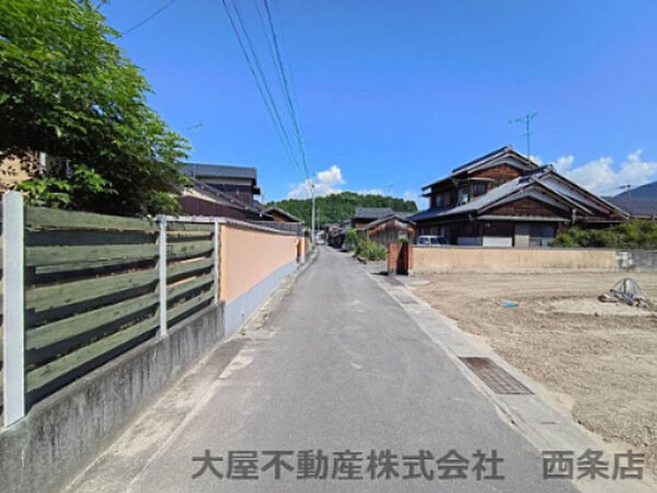 北側道路（42条2項道路）