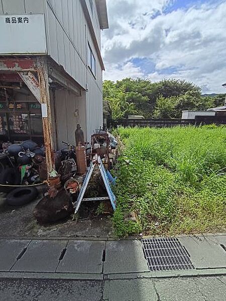 東側境界