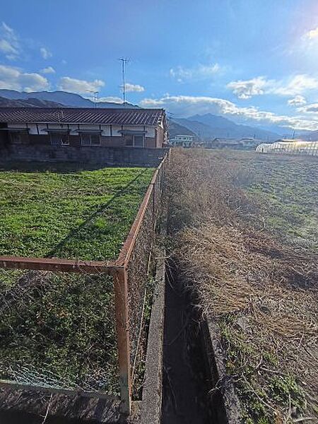 隣地境界