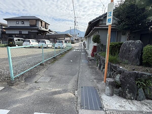 前面道路含む現地写真
