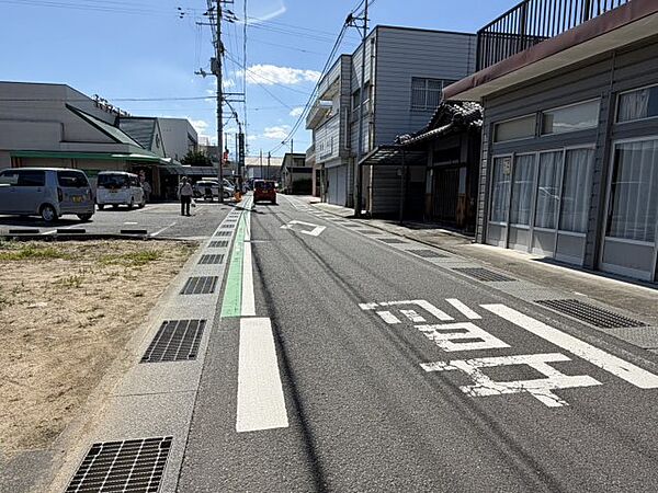 前面道路含む現地写真