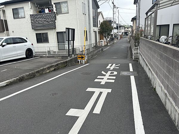 東側接道