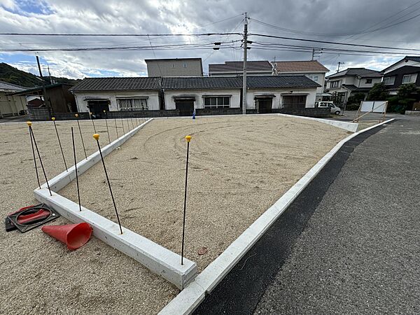 近隣に商業施設・公園が充実！