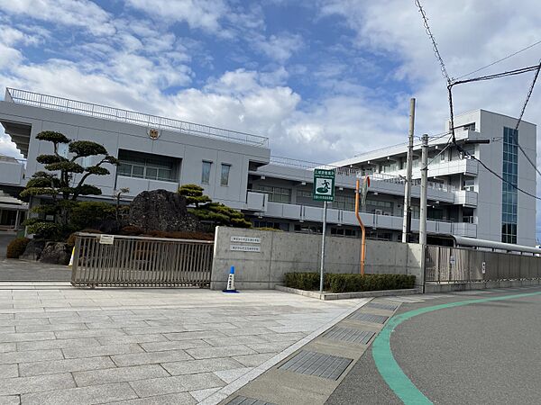 東かがわ市立引田小学校、東かがわ市立引田中学校