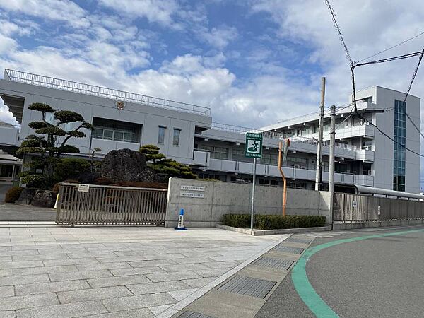東かがわ市立引田小学校、東かがわ市立引田中学校