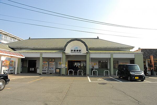 JR多度津駅まで徒歩18分。