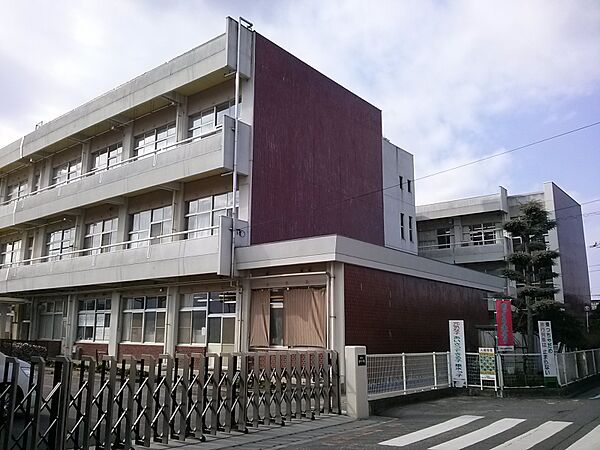 垂水小学校590ｍ 徒歩8分