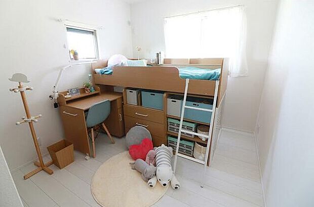 2階は3室確保！子ども部屋もしっかり取れます。※施工事例です。実物とは異なります。