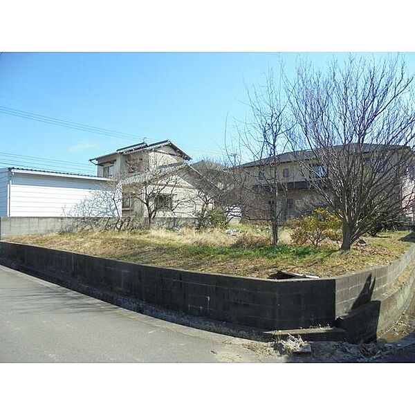 水路を塞げれば北側からも進入可能です。