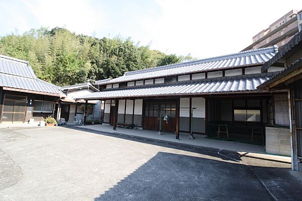別棟木造納屋（平成元年築）67.76？