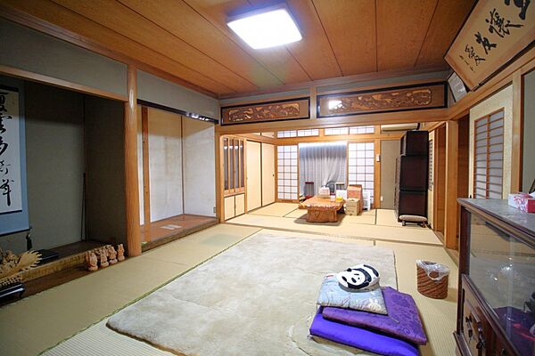 1階和室続き間