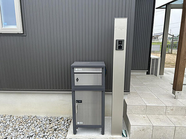 ポスト、宅配ボックス