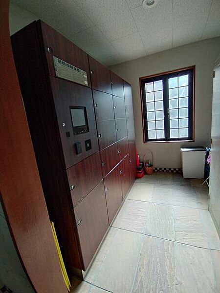 留守番いらずの宅配ＢＯＸ付だから、再配達のひと手間を省けます◎