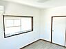 その他：2階洋室　2階は洋室が3部屋あります。