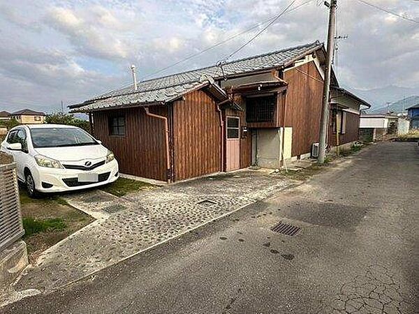 外観：338000053012