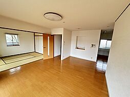 高知市青柳町 3LDK 2F(初期費用減額CP) 2階3LDKのリビング/ダイニング